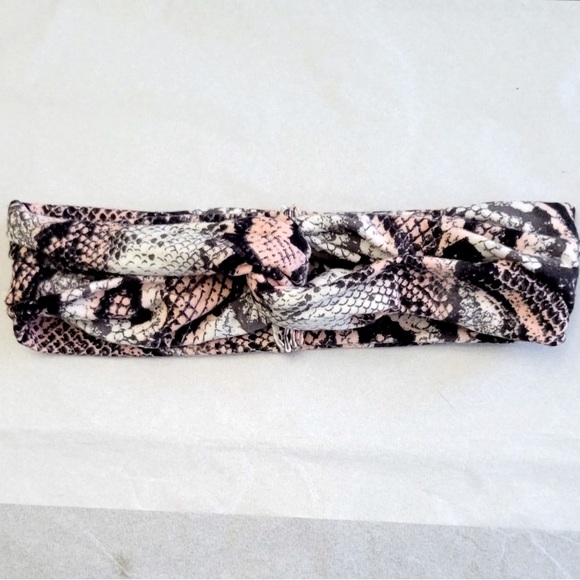 Accessories - Handmade women’s criss cross knit fabric headband in snakeskin pattern
